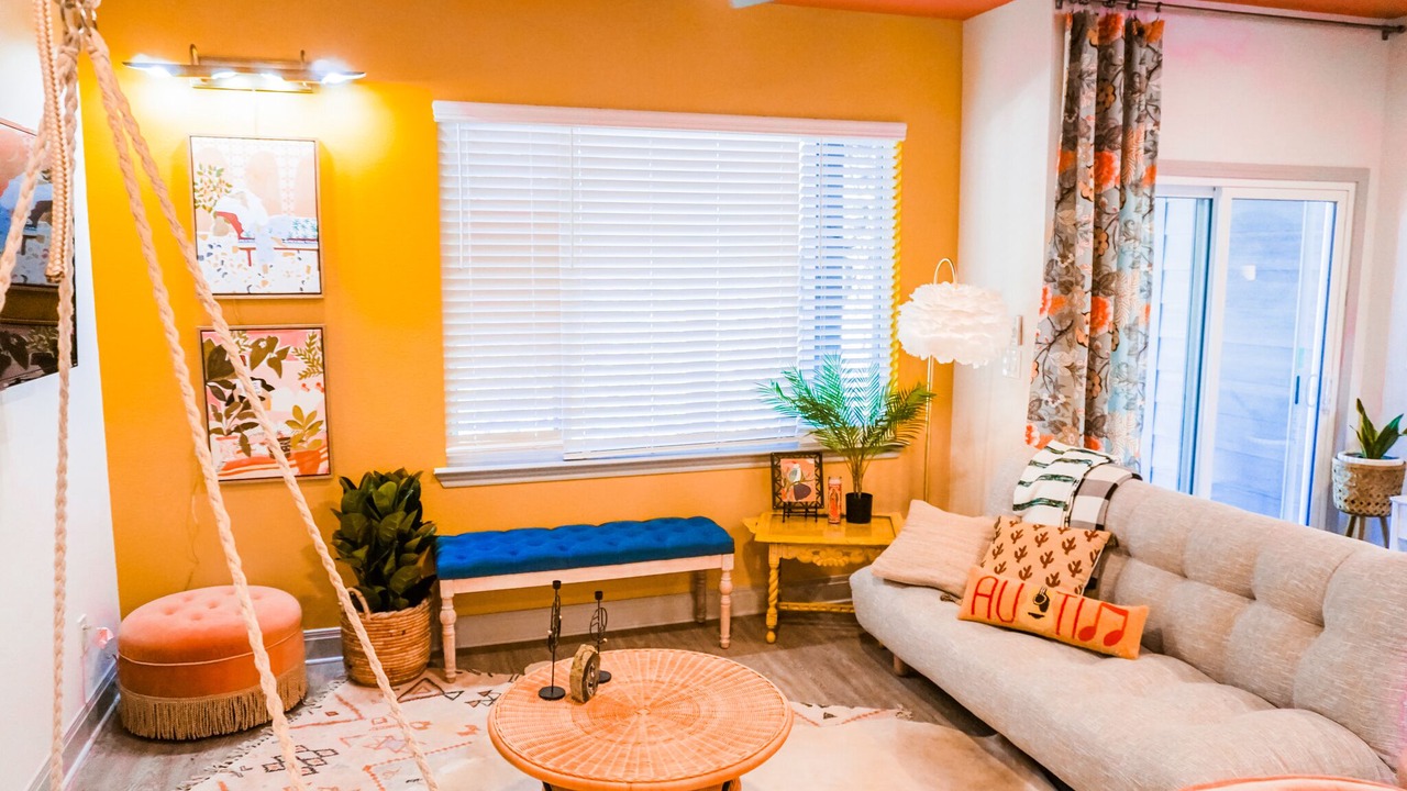 Photo of Livingroom in Point Venture