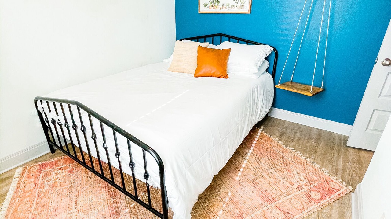 Photo of Bedroom in Point Venture