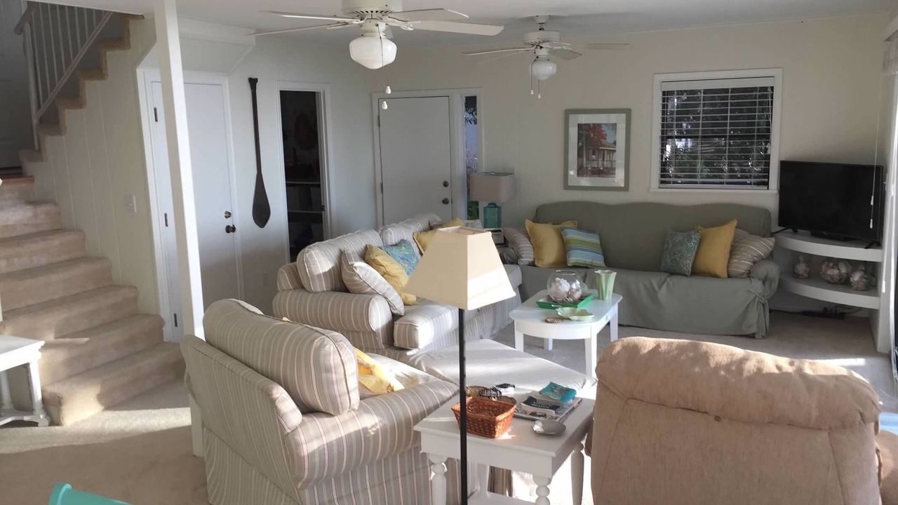 Photo of Livingroom in Candler