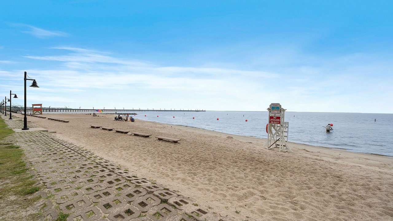 Photo of Others in Bay Front To La Porte