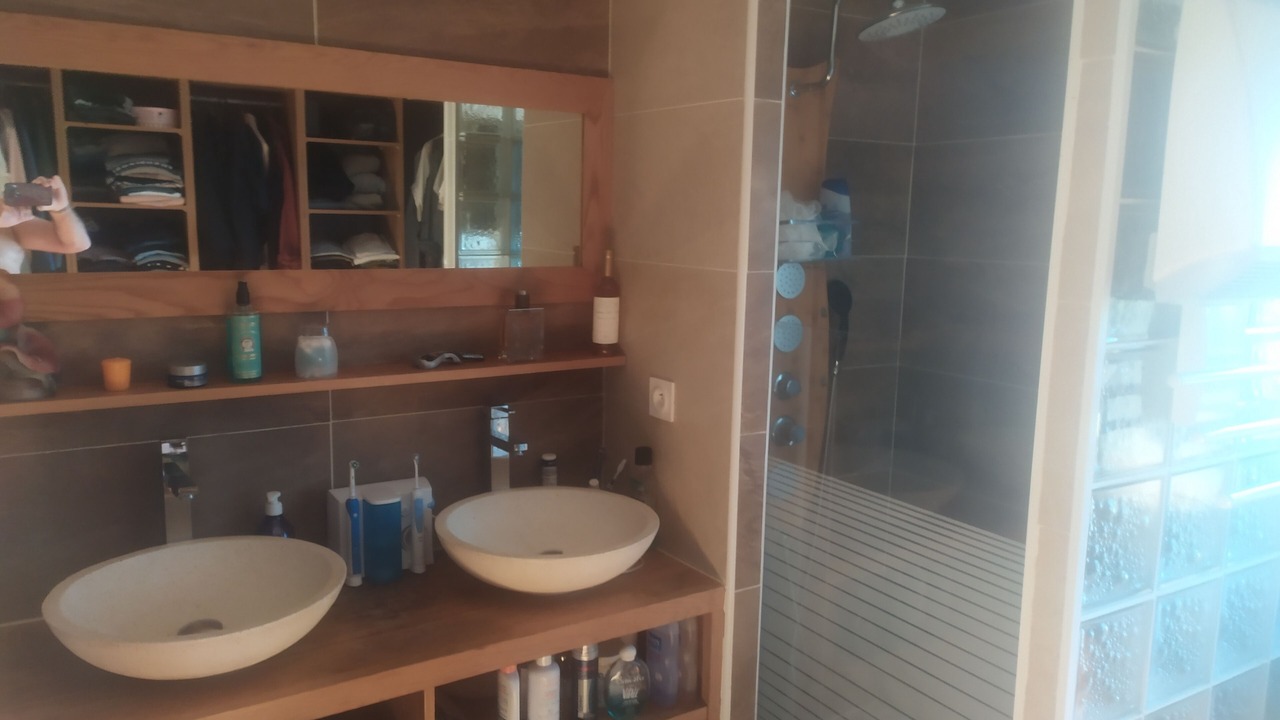 Photo of Bathroom in Cuxac-dʼAude
