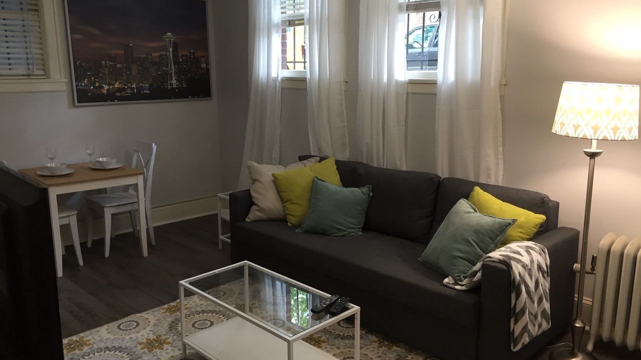 Photo of Livingroom in Belltown
