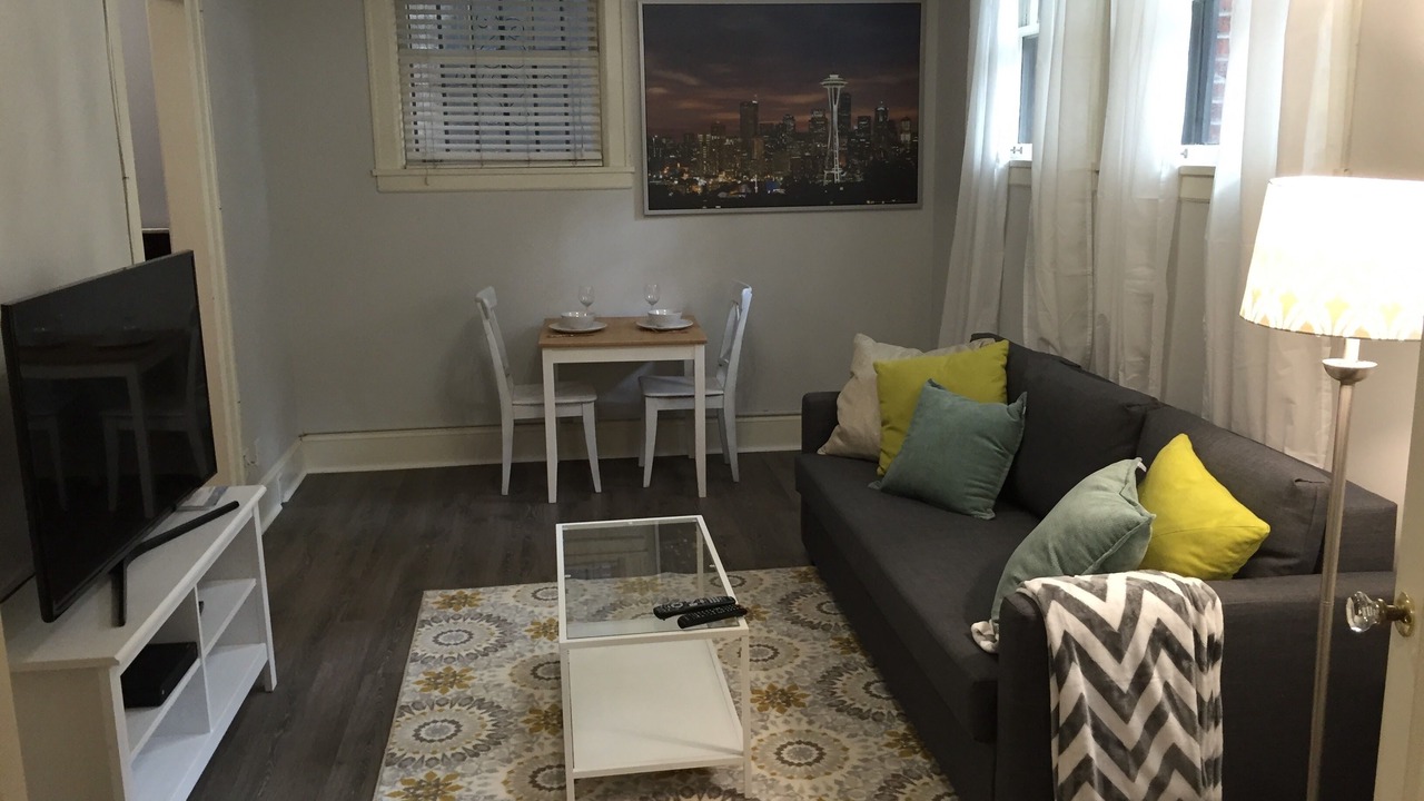 Photo of Livingroom in Belltown