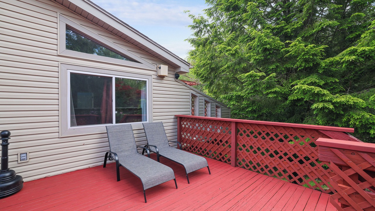Photo of Patio Balcony in Long Pond
