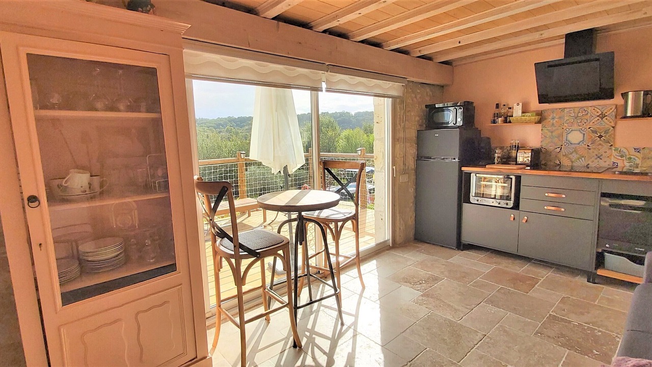 Photo of Kitchen in Monjoi