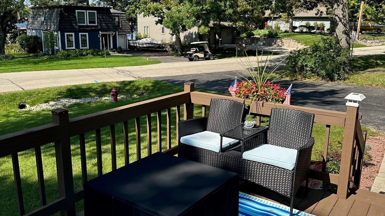 Photo of Patio Balcony in Paddock Lake
