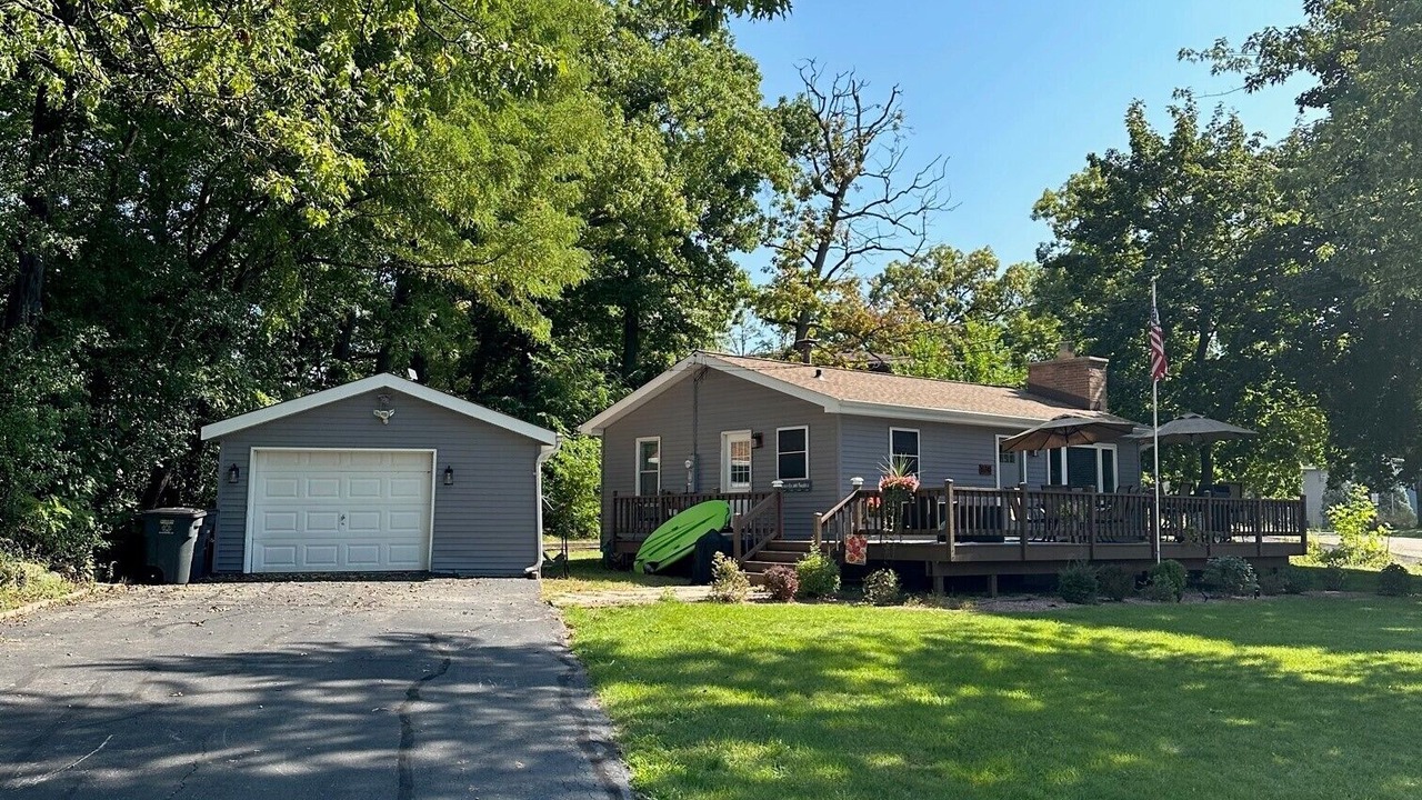 Photo of Outdoor in Paddock Lake