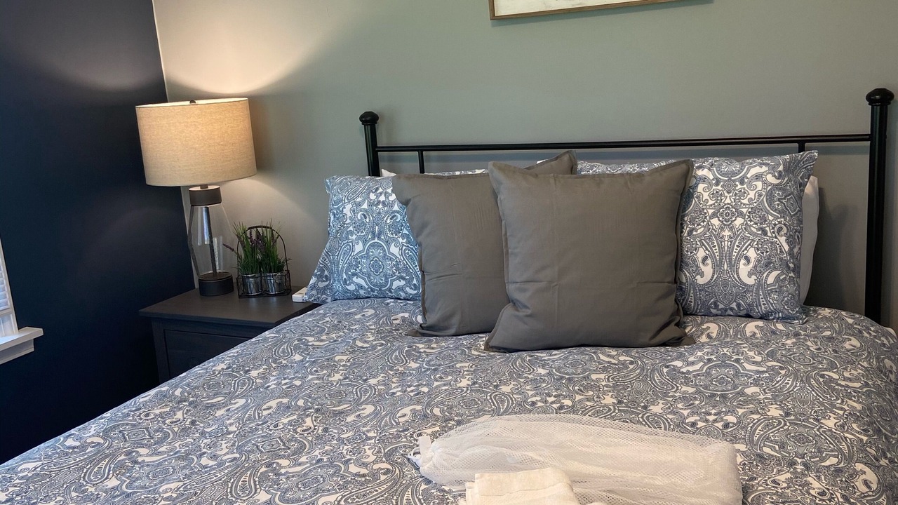 Photo of Bedroom in Paddock Lake