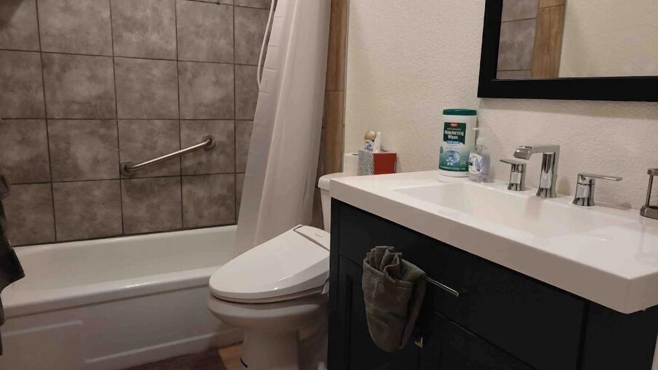 Photo of Bathroom in Beatty
