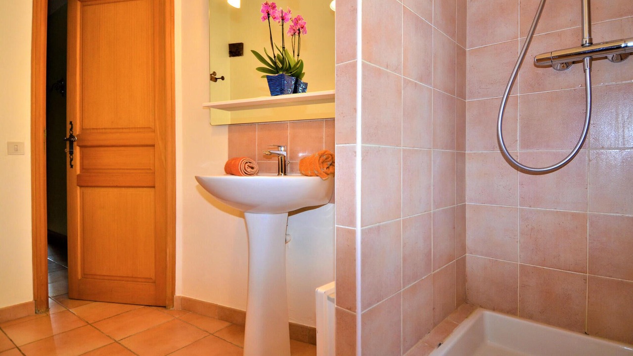 Photo of Bathroom in Lussan
