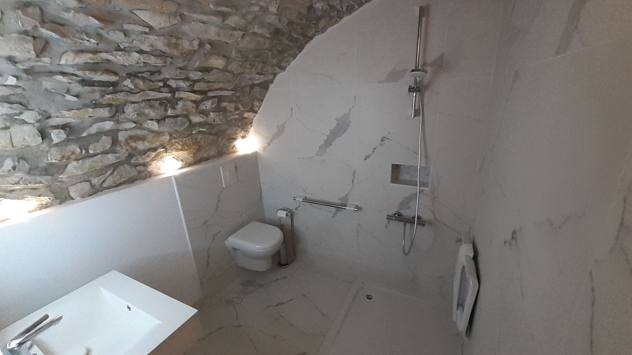 Photo of Bathroom in Les Vans