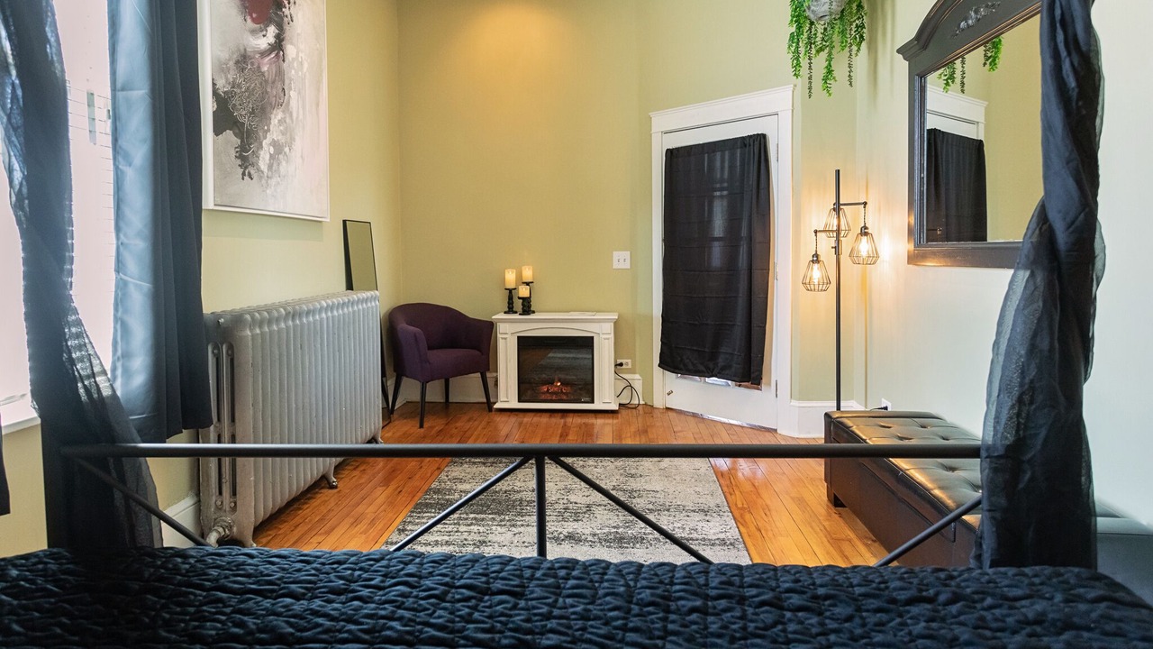 Photo of Bedroom in Elizabethtown