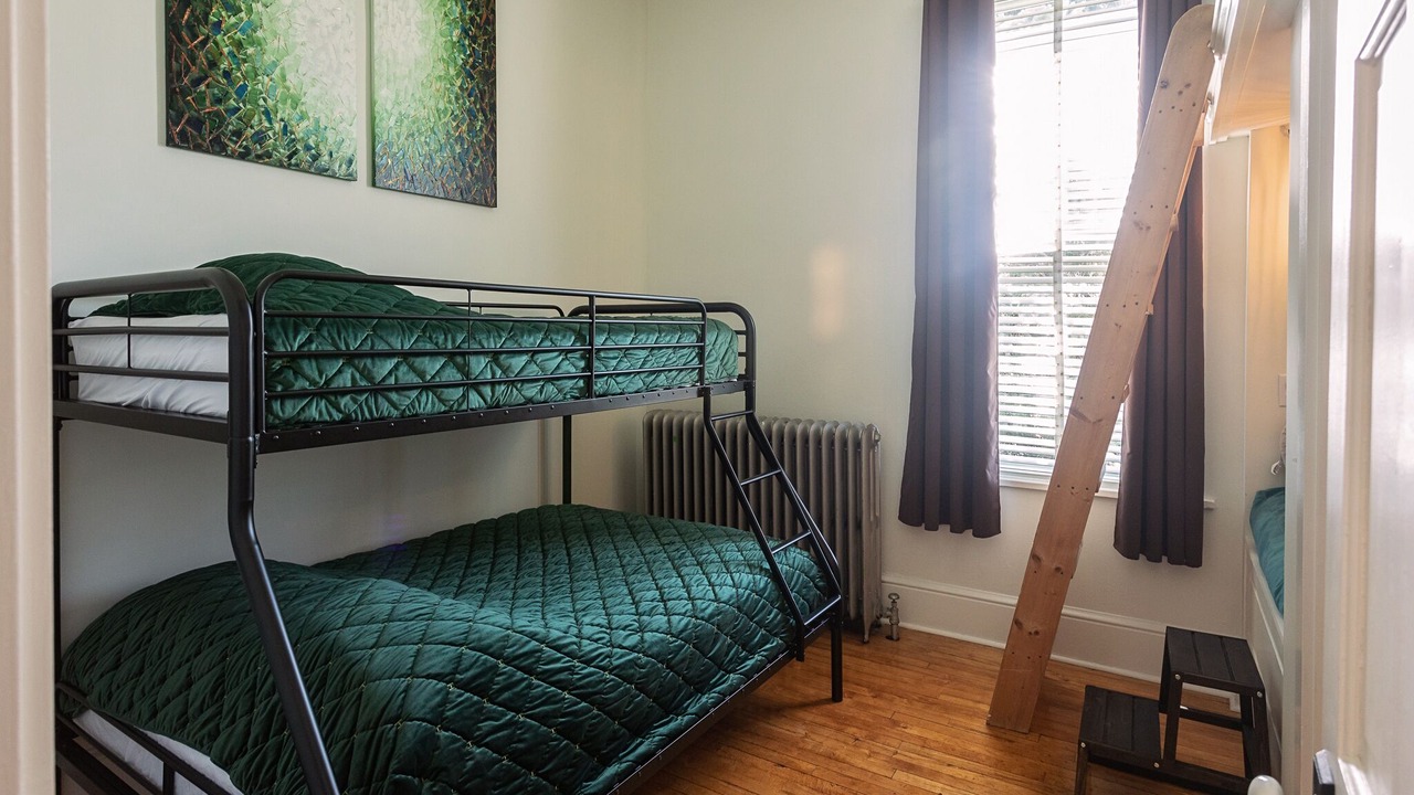 Photo of Bedroom in Elizabethtown