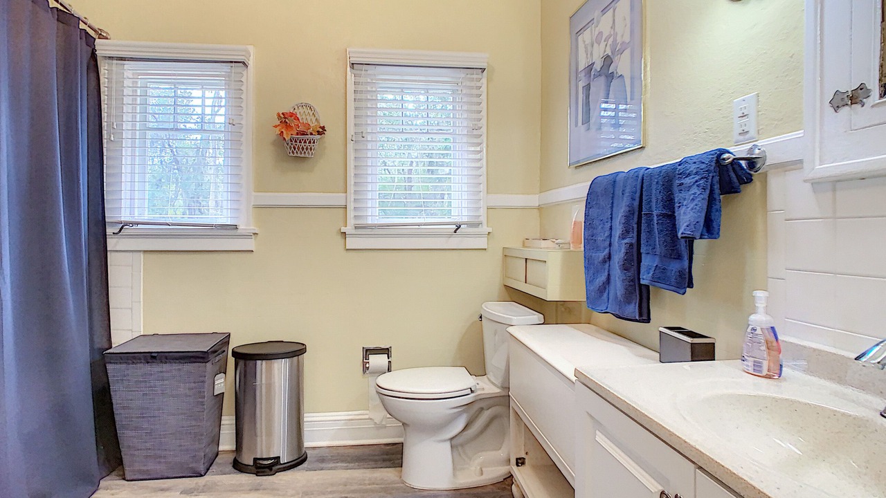 Photo of Bathroom in Dunnellon