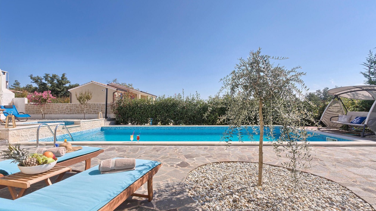 Photo of Outdoor in Muzini