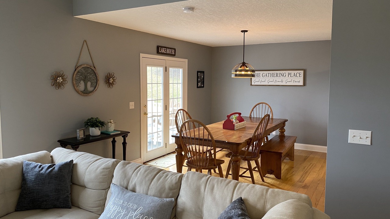 Photo of Bedroom in La Follette