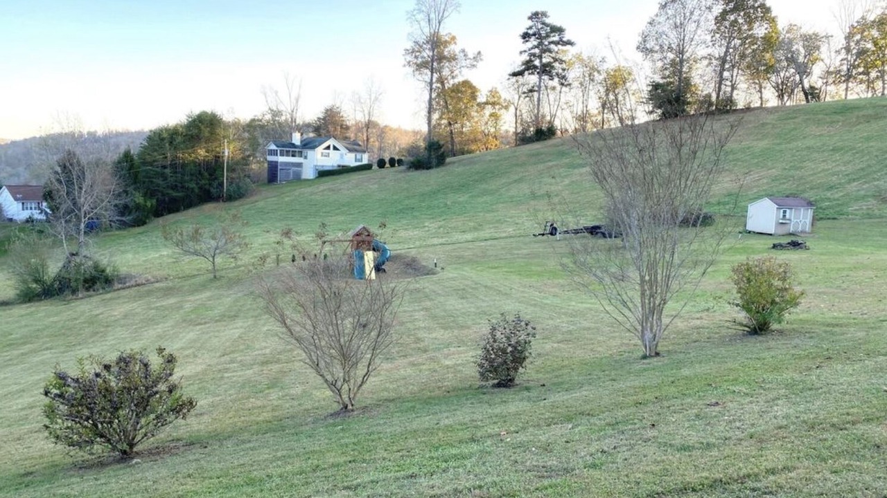 Photo of Others in La Follette