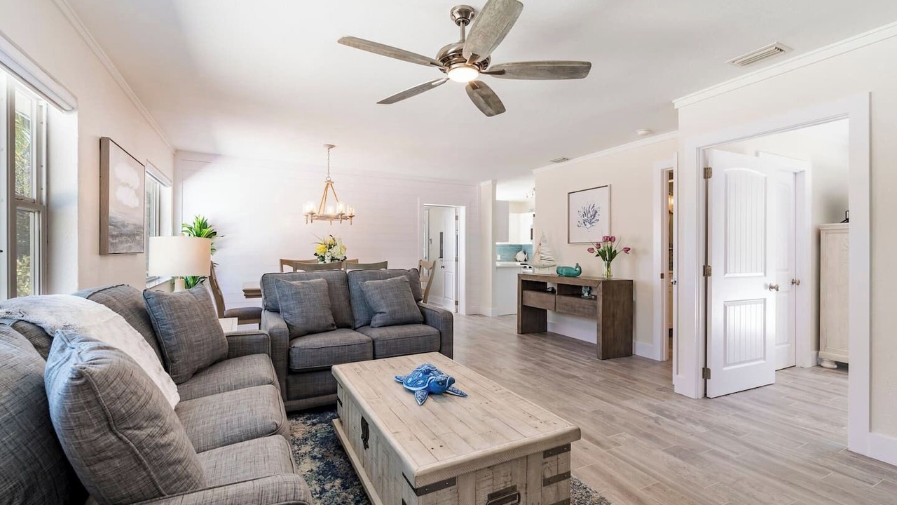 Photo of Livingroom in Bradenton Beach