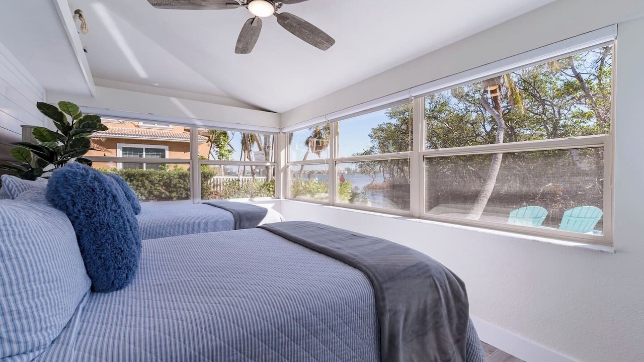 Photo of Bedroom in Bradenton Beach