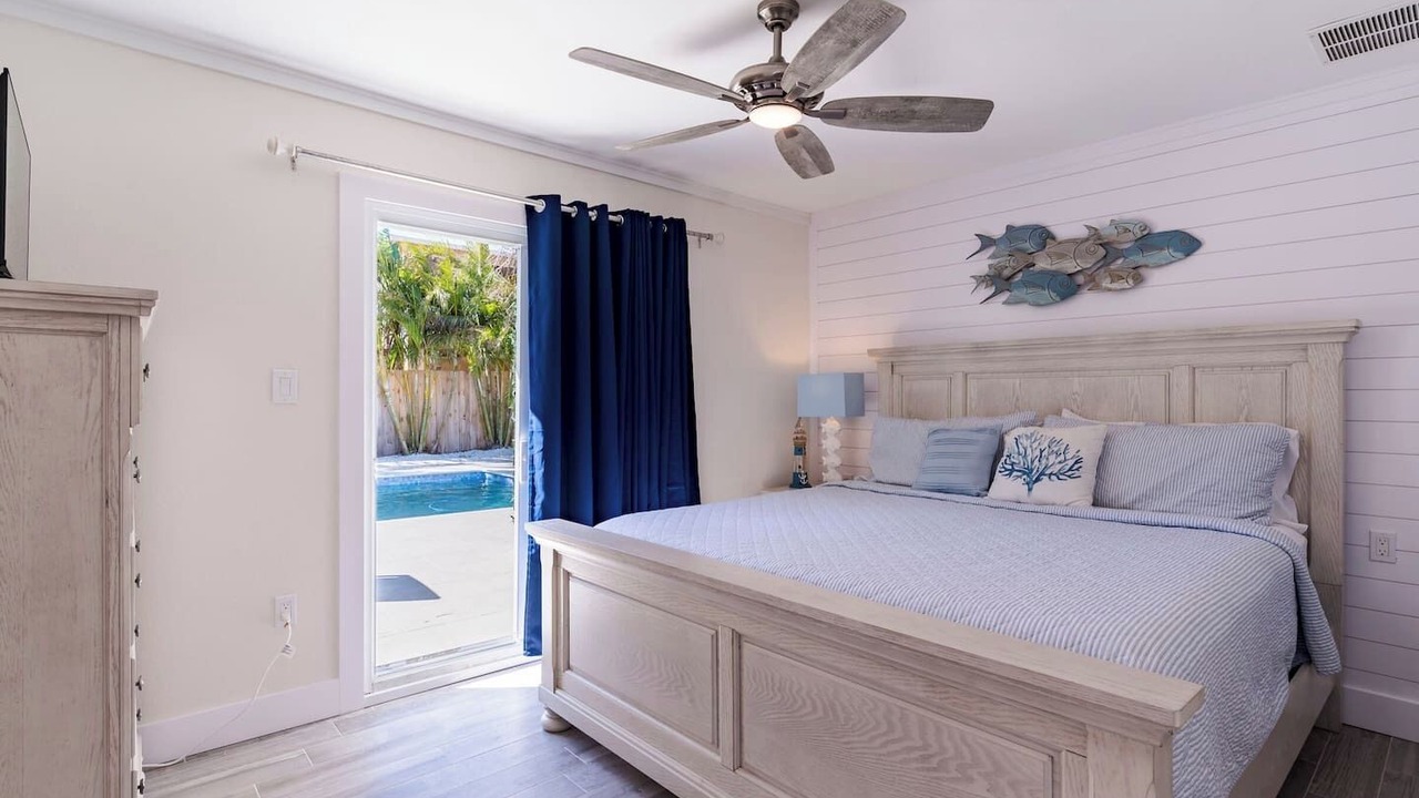 Photo of Bedroom in Bradenton Beach