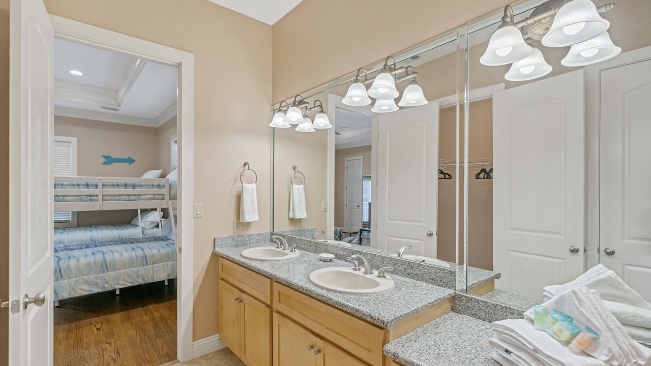 Photo of Bedroom in Crescent Beach