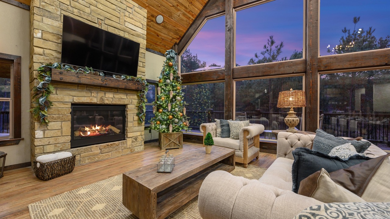 Photo of Livingroom in Broken Bow
