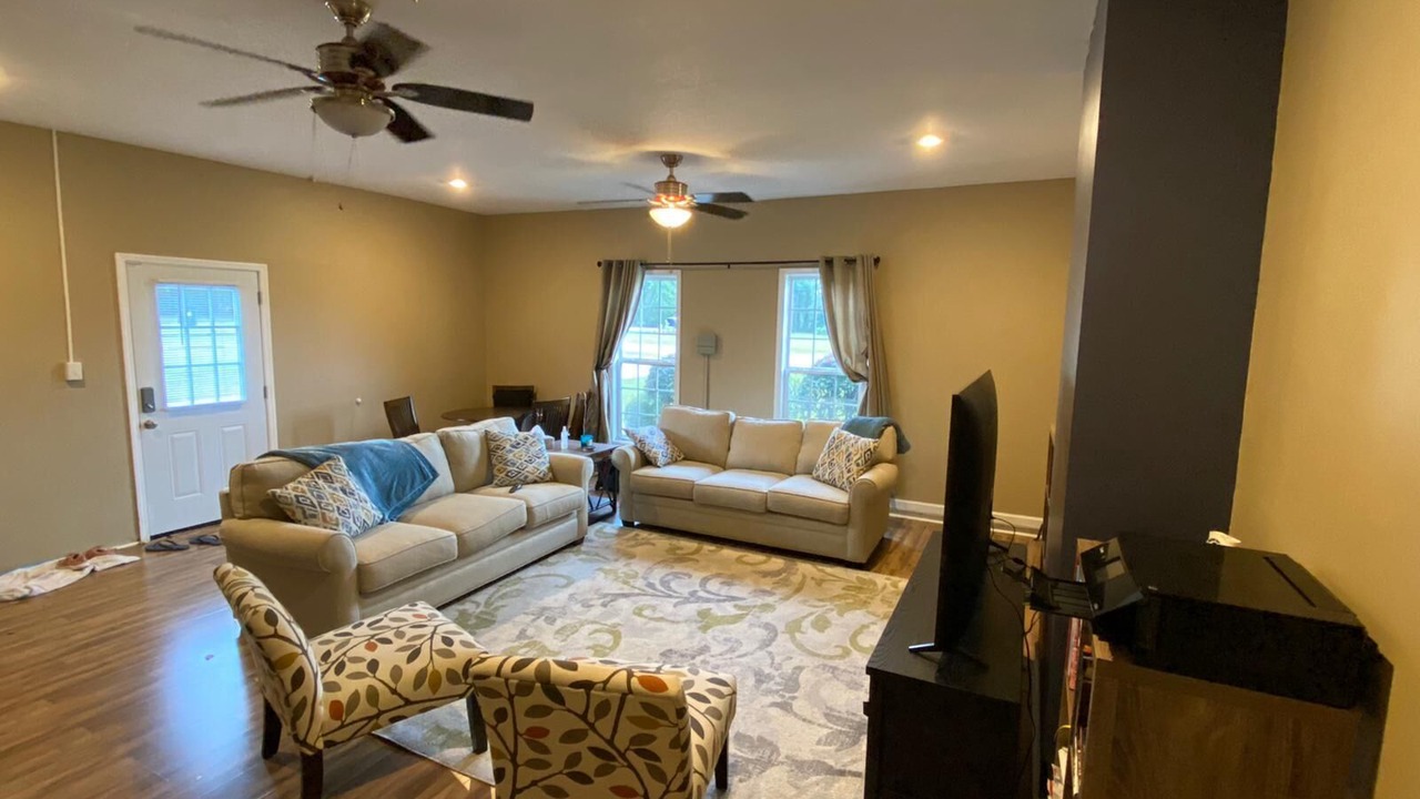 Photo of Livingroom in Valdosta