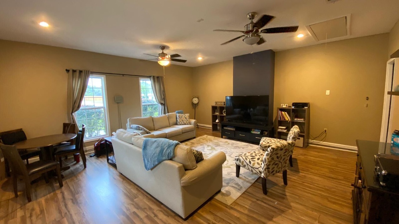 Photo of Livingroom in Valdosta