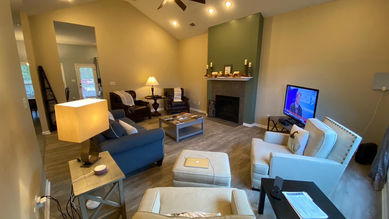 Photo of Livingroom in Valdosta