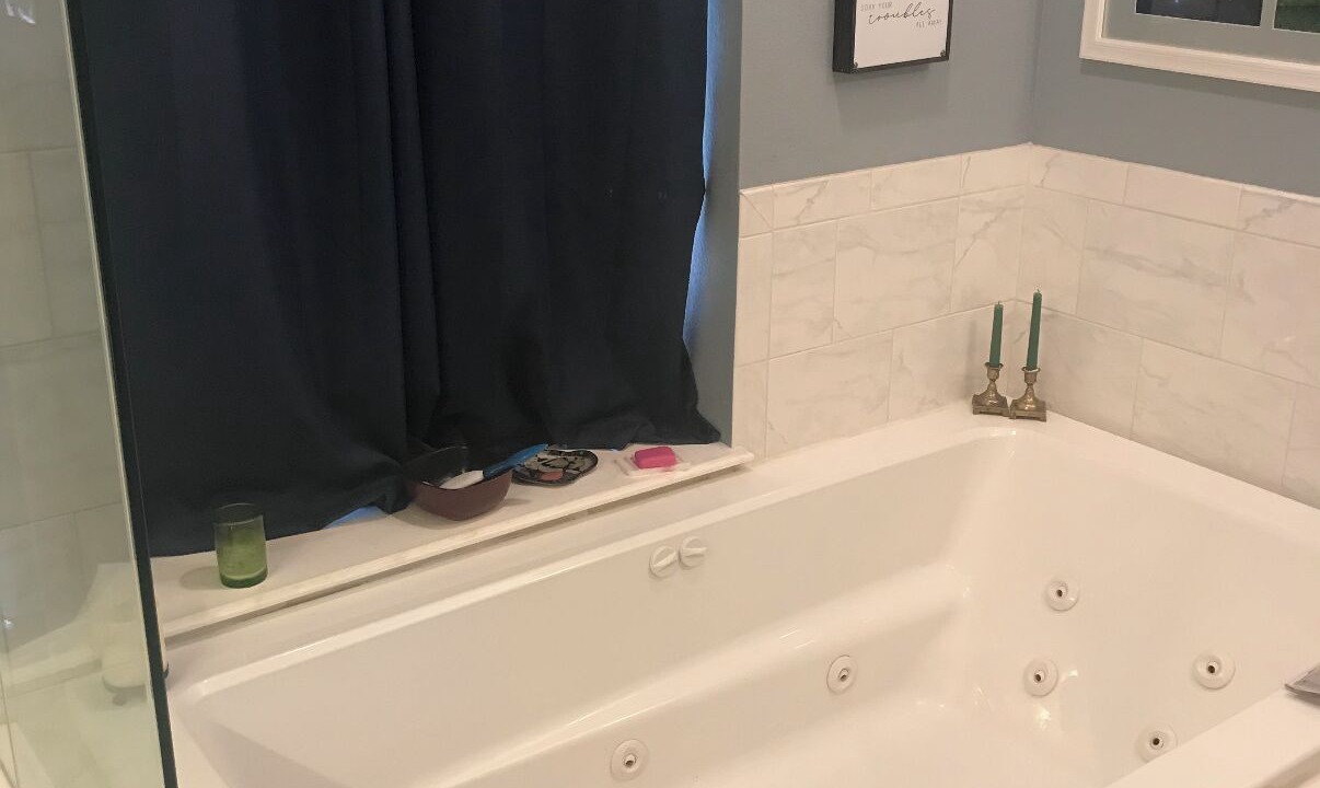 Photo of Bathroom in Enchanted Oaks