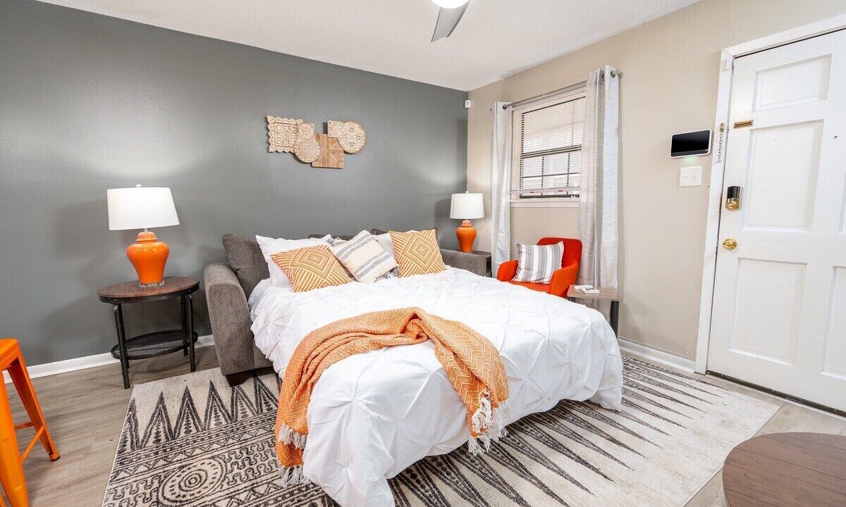 Photo of Bedroom in Pineville