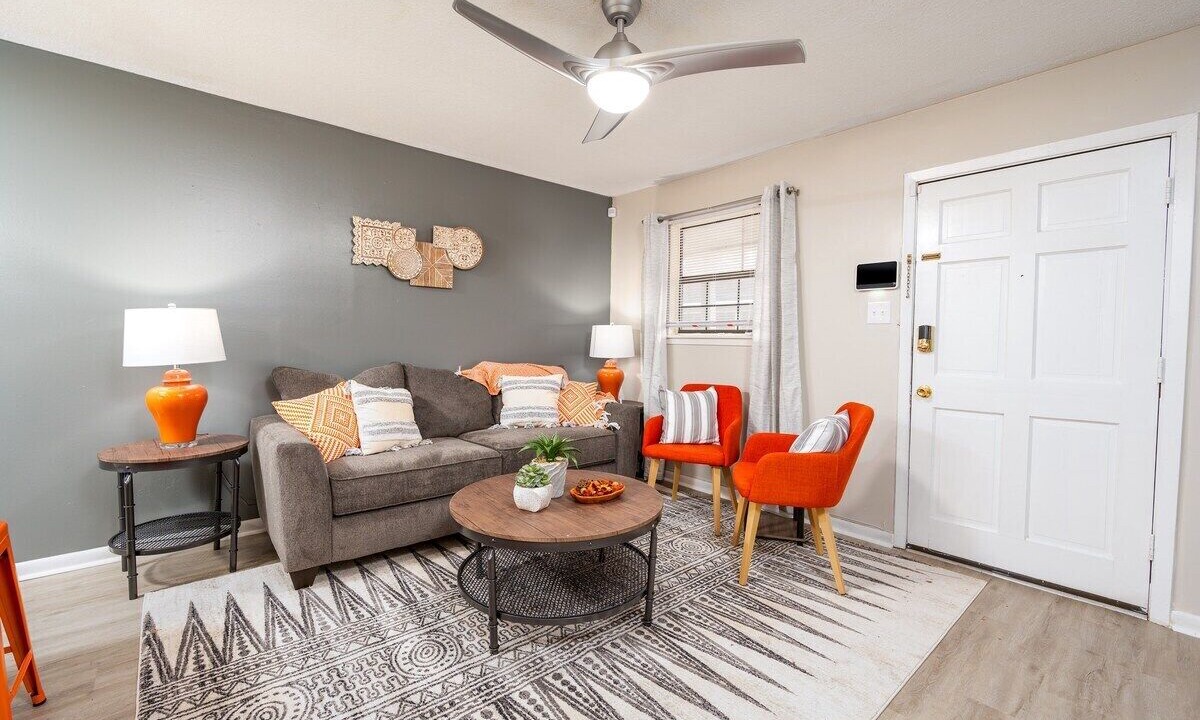 Photo of Livingroom in Pineville