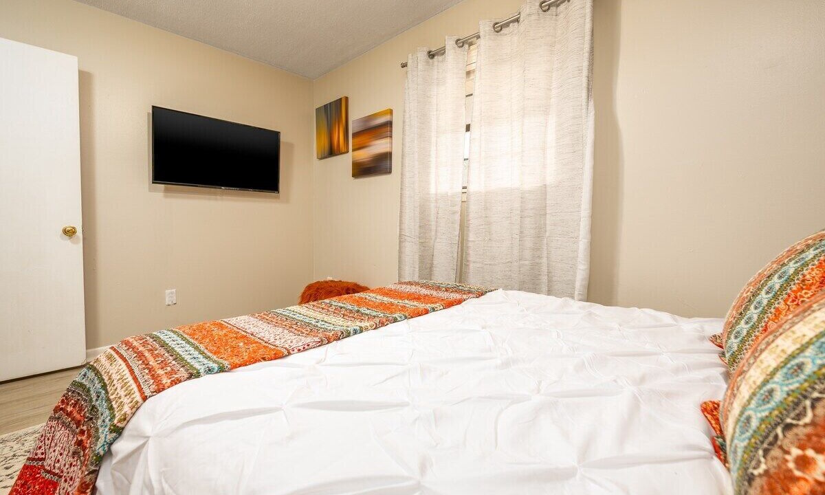 Photo of Bedroom in Pineville