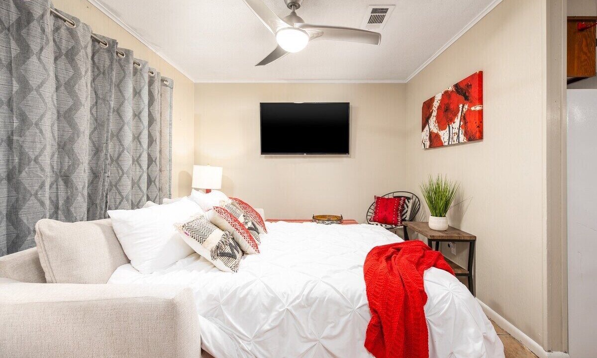 Photo of Bedroom in Pineville