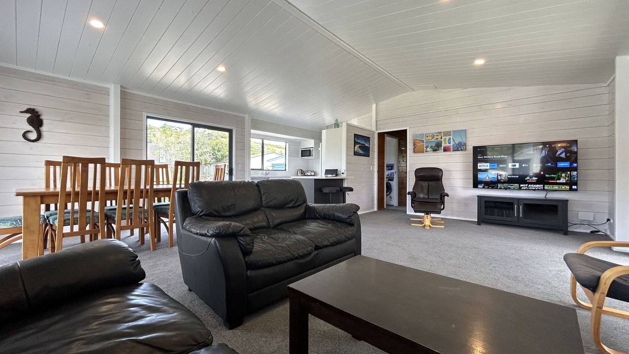Photo of Livingroom in Whangapoua