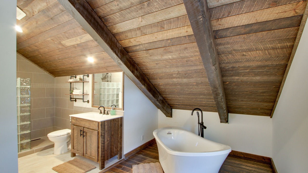 Photo of Bathroom in Cle Elum