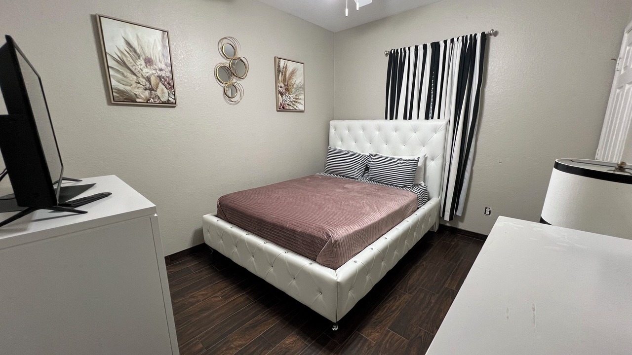 Photo of Bedroom in Northeast Houston