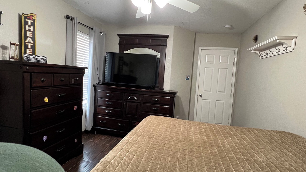 Photo of Bedroom in Northeast Houston