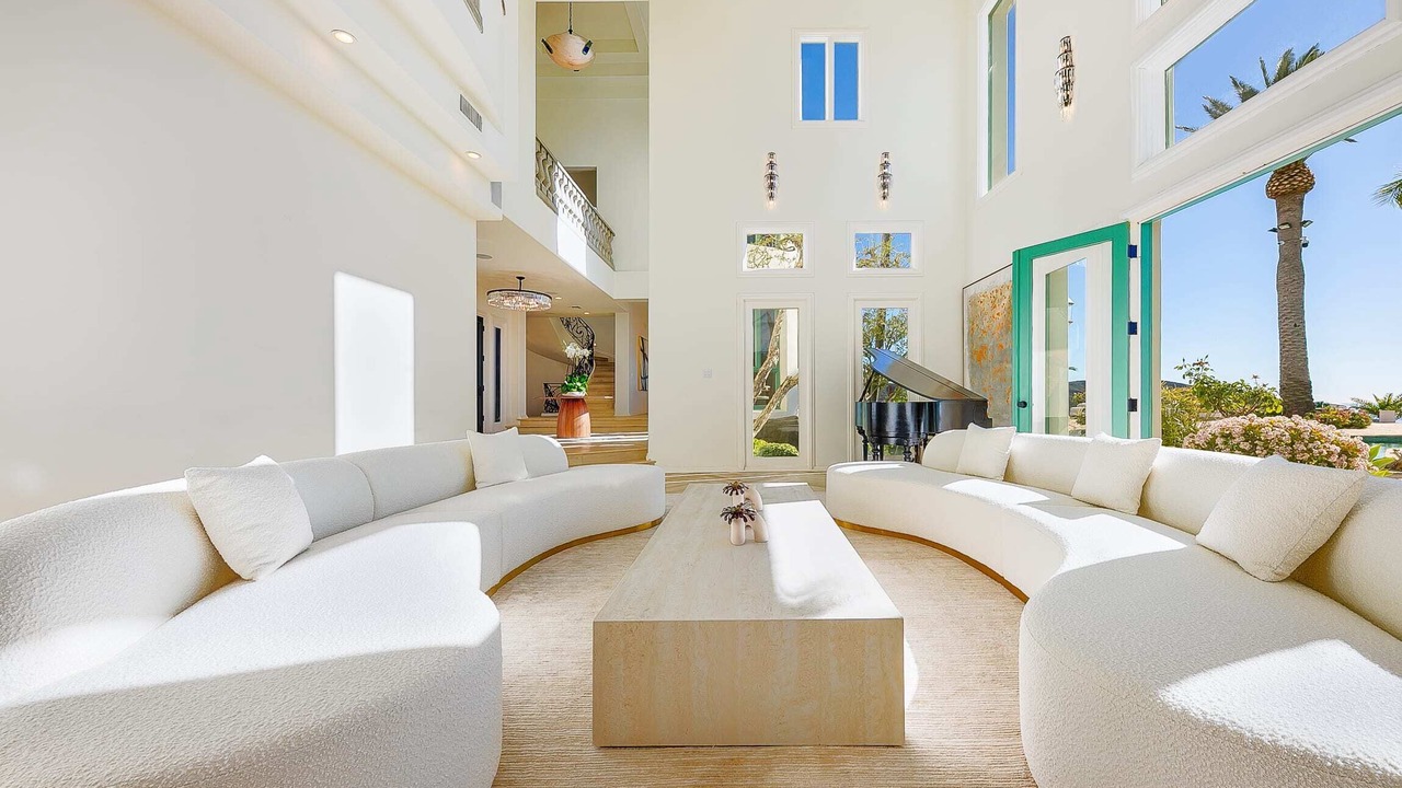Photo of Patio Balcony in Malibu