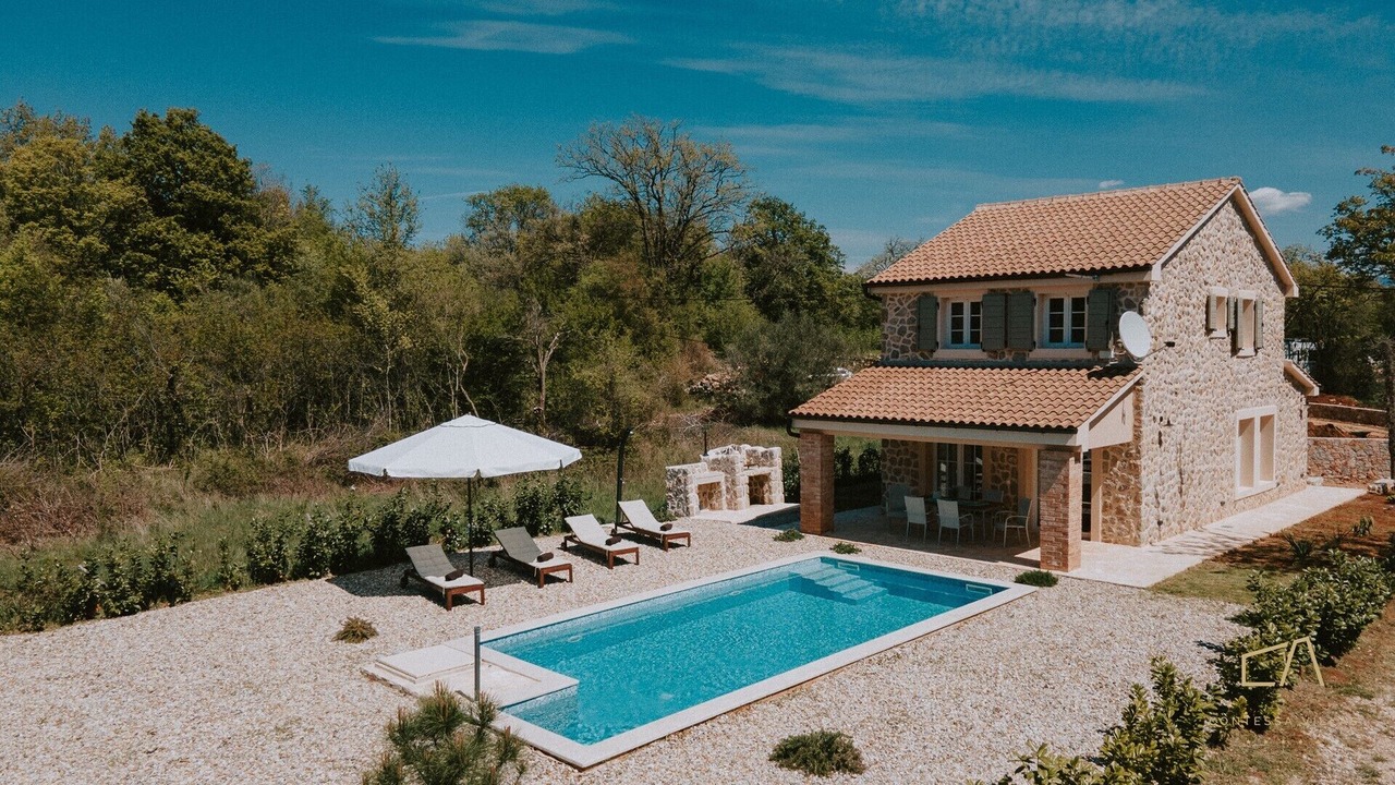 Photo of Outdoor in Risika