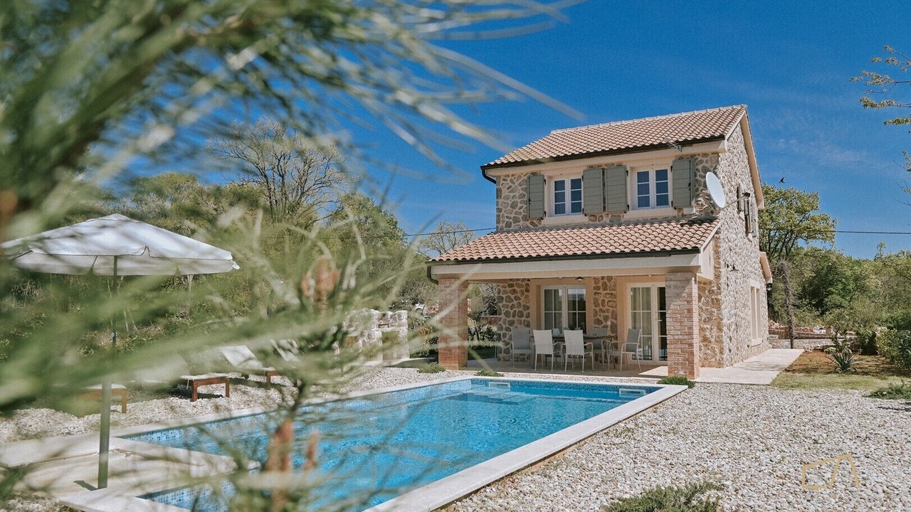 Photo of Outdoor in Risika