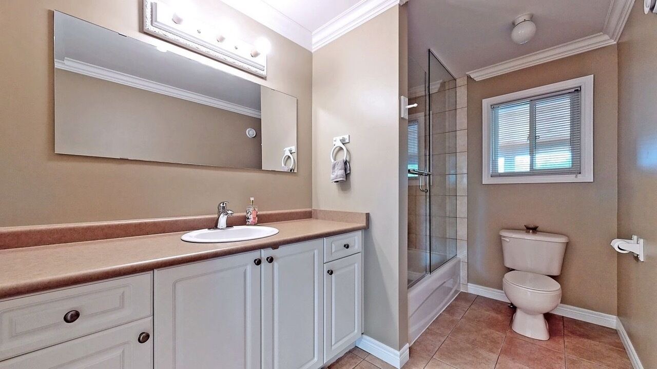 Photo of Bathroom in Terra Nova