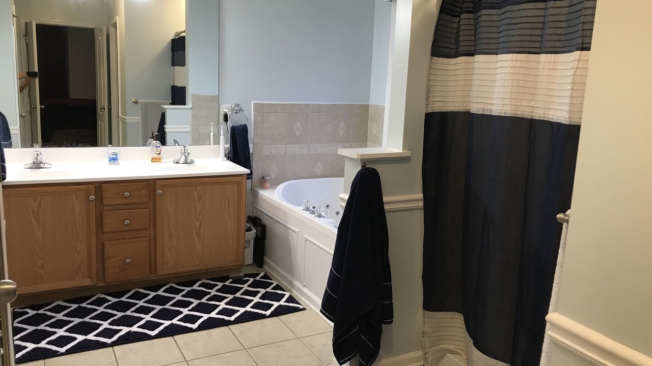 Photo of Bedroom in Hoschton