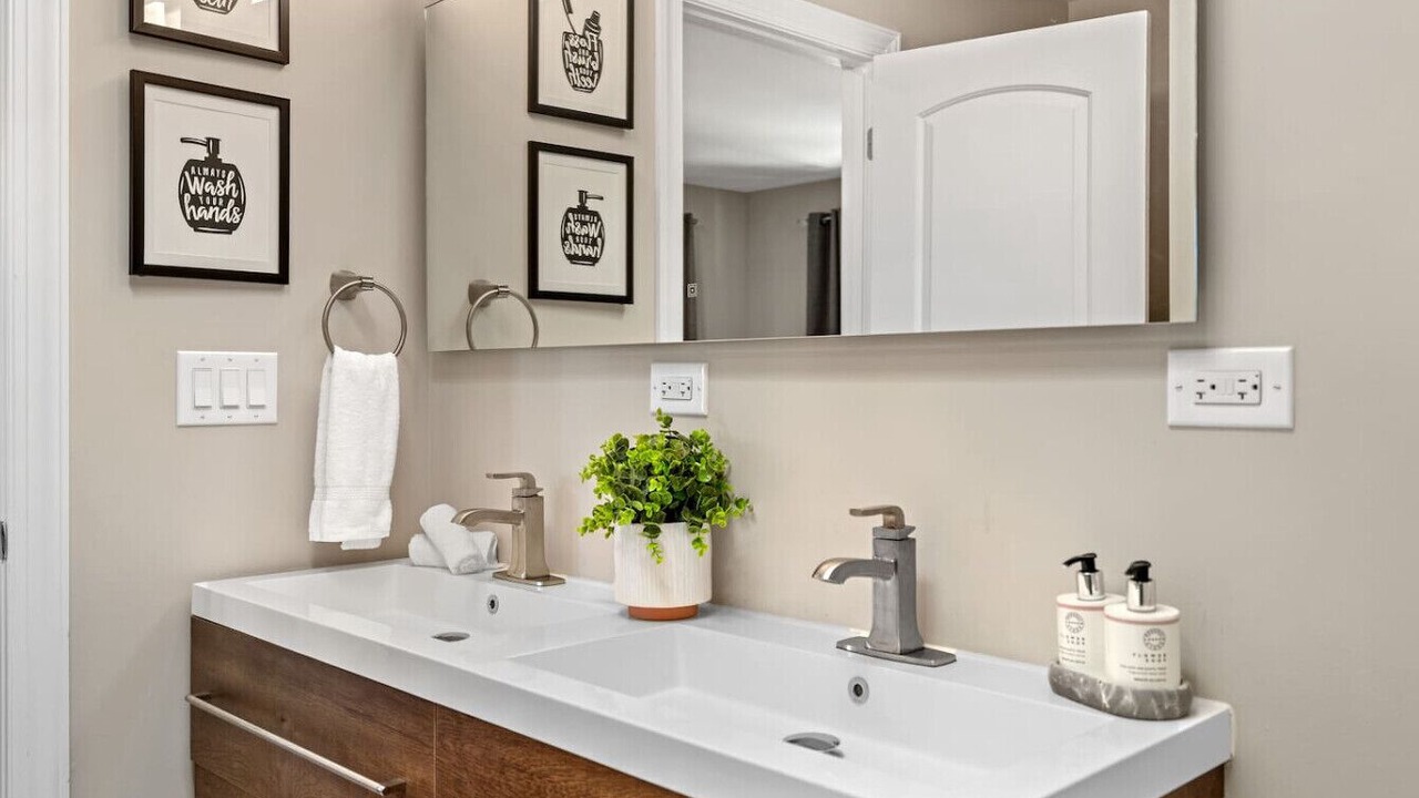 Photo of Bathroom in Avondale