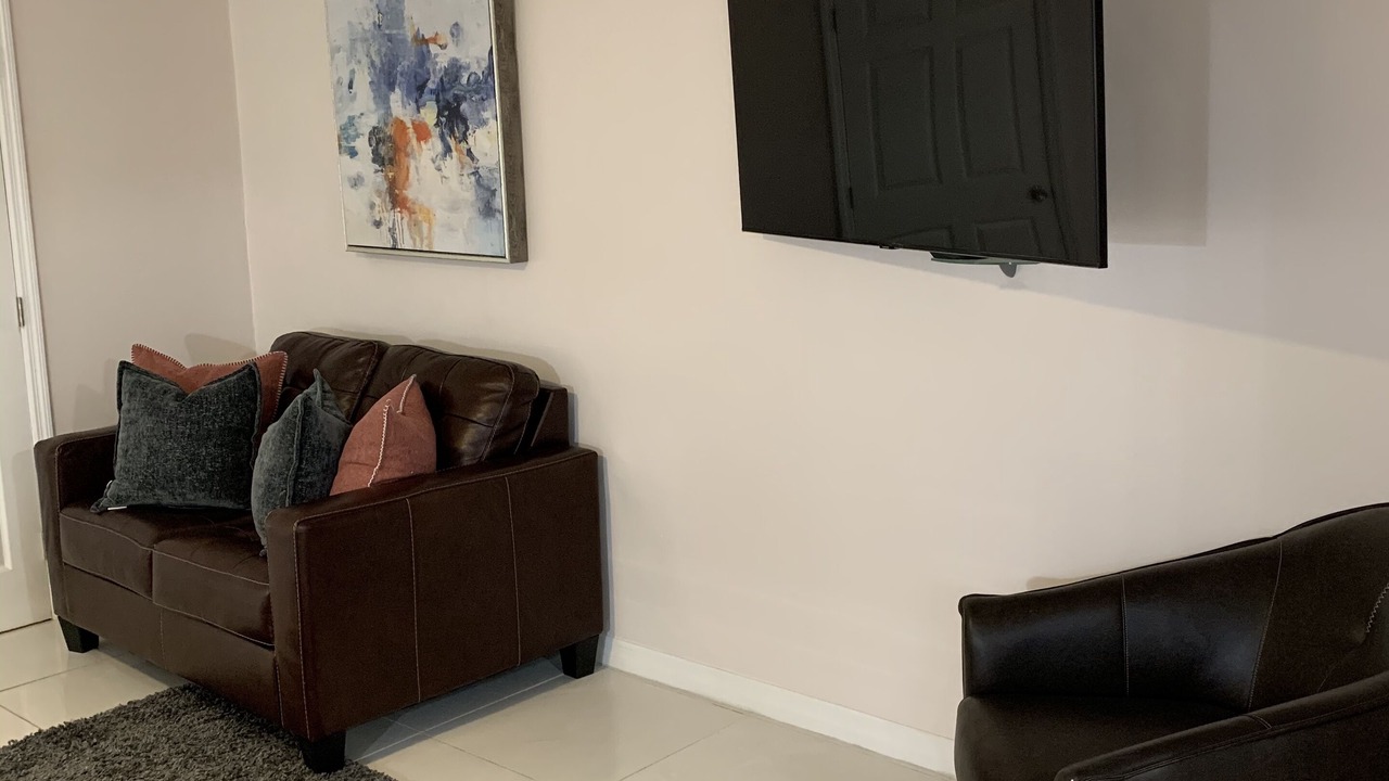 Photo of Livingroom in Northside