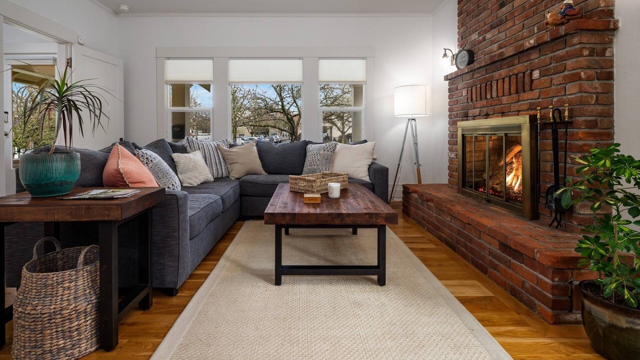 Photo of Livingroom in McMinnville