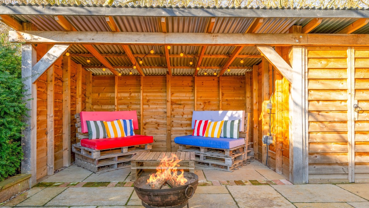 Photo of Others in Diss