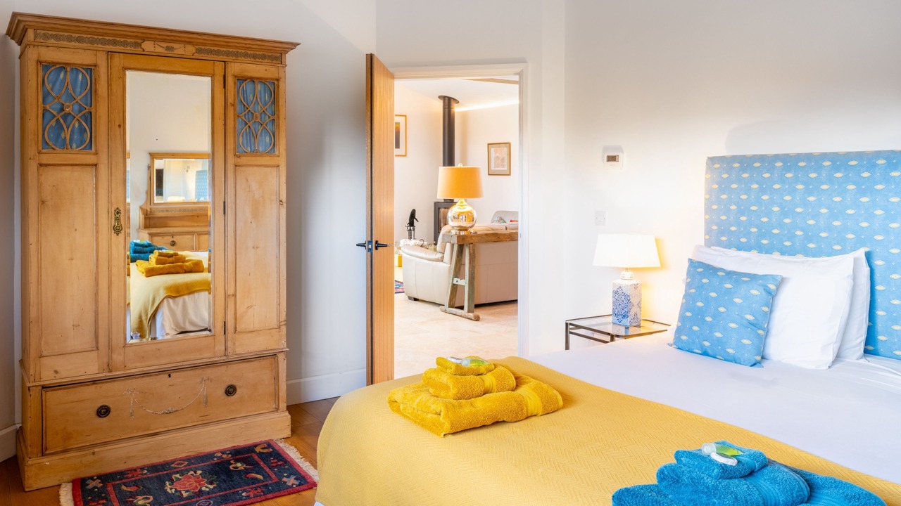 Photo of Others in Diss