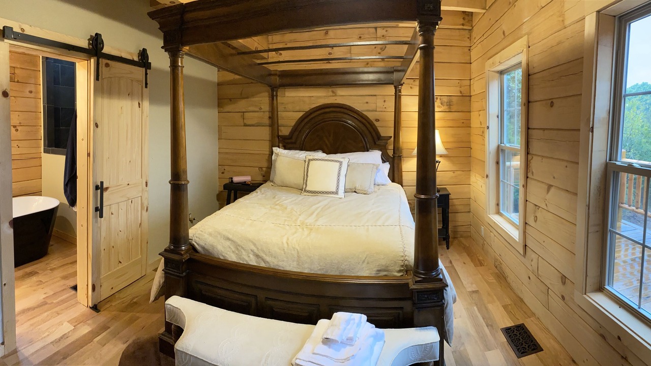 Photo of Bedroom in Lake Kiowa