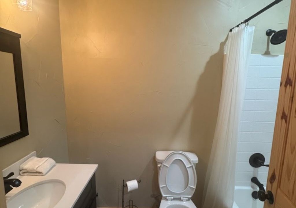 Photo of Bathroom in Lake Kiowa